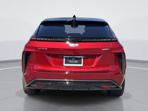 New 2026 Cadillac Lyriq V w/ Exterior Carbon Fiber Package AWD/4WD image 5