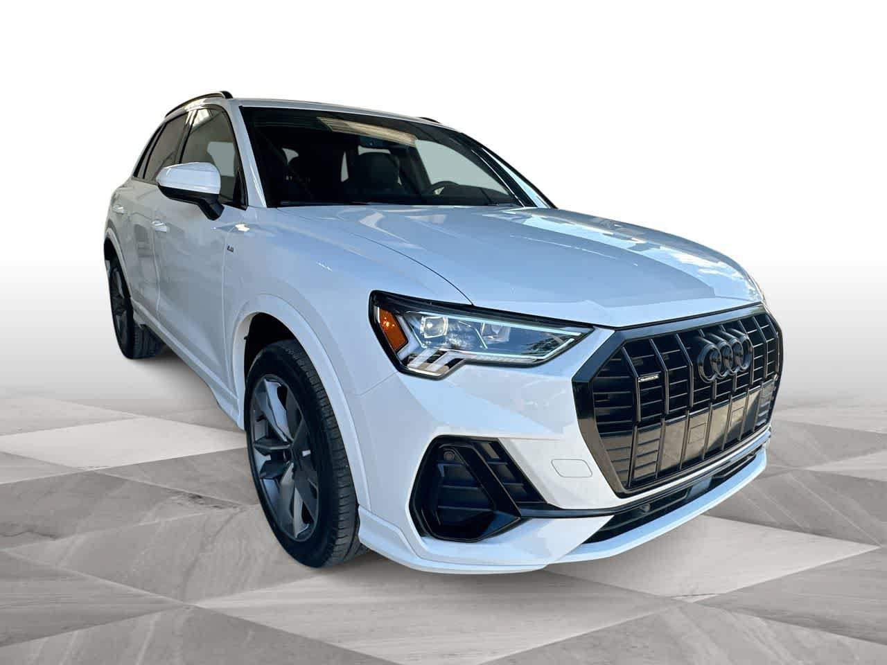 Used 2025 Audi Q3 2.0T Premium w/ Convenience Package AWD/4WD image 2