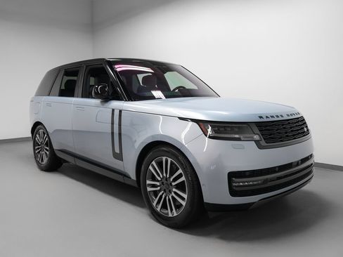 Used 2023 Land Rover Range Rover SE AWD/4WD image 13