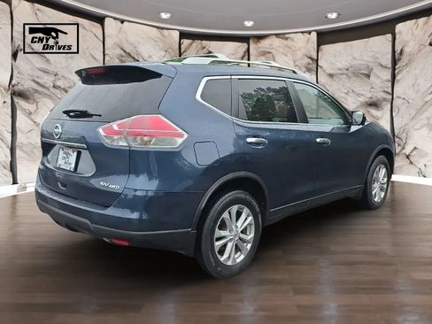 Used 2016 Nissan Rogue SV w/ SV Premium Package AWD/4WD image 5