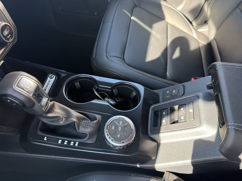 New 2026 Ford Bronco Outer Banks AWD/4WD image 28