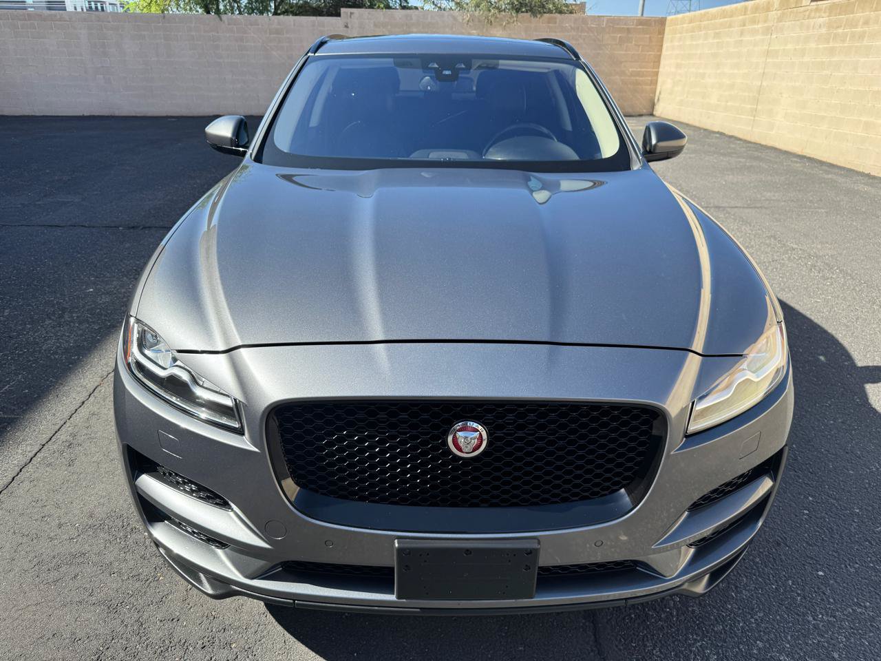 Used 2017 Jaguar F-PACE Prestige AWD/4WD image 3