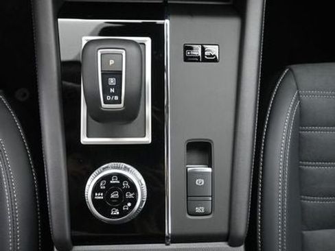 New 2026 Nissan Rogue SL AWD/4WD image 19