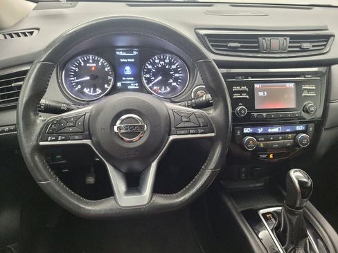 Used 2017 Nissan Rogue SV AWD/4WD image 22