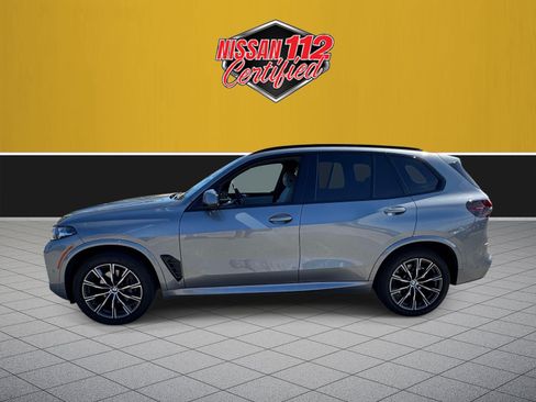 Used 2024 BMW X5 xDrive40i w/ M Sport Package AWD/4WD image 4