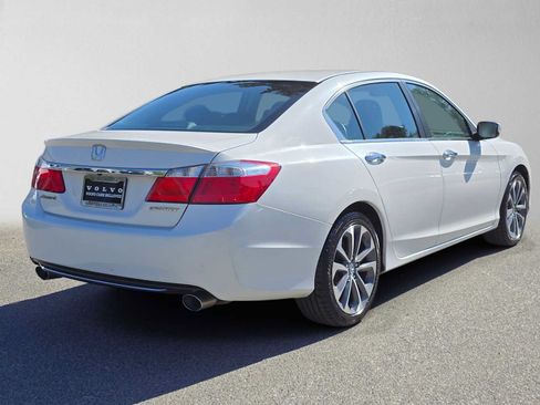 Used 2015 Honda Accord Sport image 3