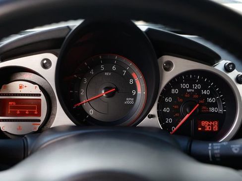 Used 2010 Nissan 370Z Touring image 28