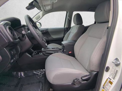 Certified 2022 Toyota Tacoma SR image 15