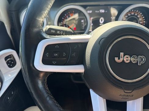 Used 2019 Jeep Wrangler Unlimited Sahara w/ Uconnect 4C Nav & Sound Group AWD/4WD image 22