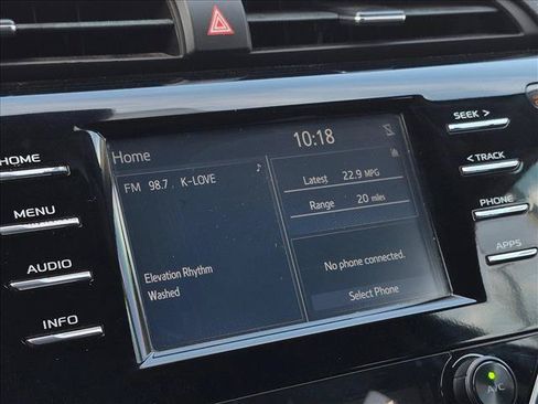 Used 2018 Toyota Camry SE w/ Moonroof Package FWD image 8
