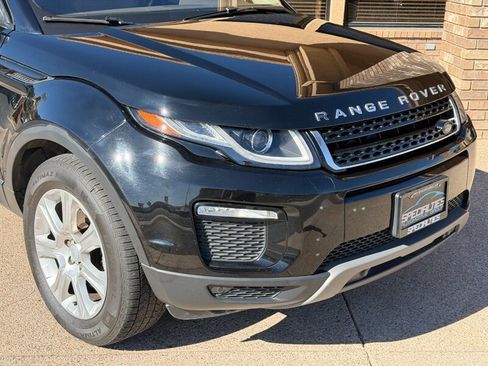 Used 2017 Land Rover Range Rover Evoque SE image 10
