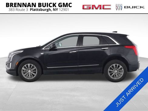 Used 2017 Cadillac XT5 Luxury w/ Driver Awareness Package AWD/4WD image 2