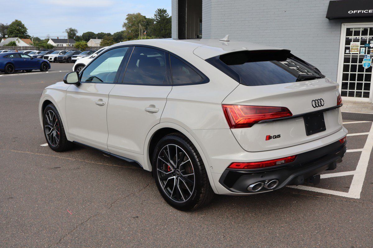 Used 2023 Audi SQ5 Prestige w/ Prestige Package AWD/4WD image 8