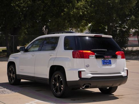 Used 2017 GMC Terrain SLE w/ Nightfall Package FWD image 6