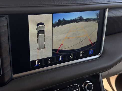 Used 2023 GMC Yukon Denali AWD/4WD image 19