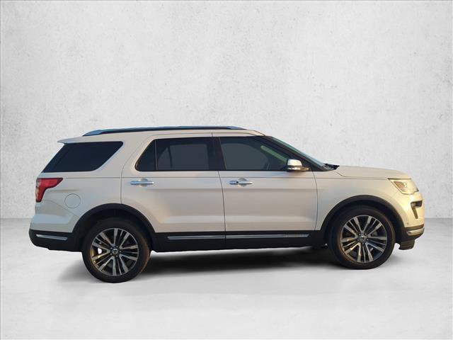 Used 2019 Ford Explorer Platinum AWD/4WD image 4