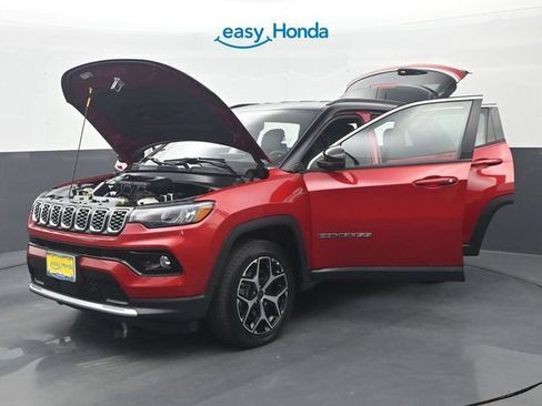 Used 2025 Jeep Compass Limited AWD/4WD image 36