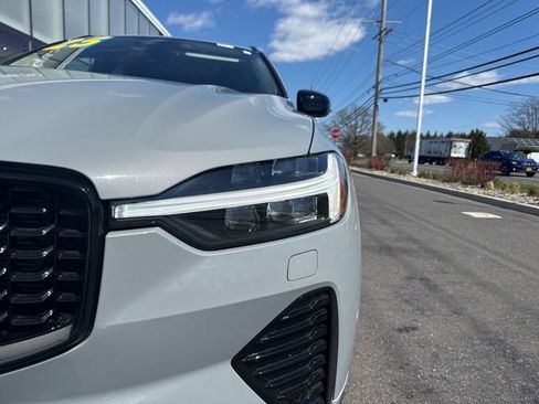 Certified 2025 Volvo XC60 B5 Plus image 8