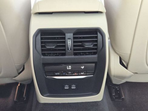 Used 2021 BMW 430i Coupe w/ Convenience Package image 38