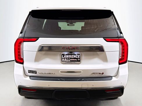 Used 2021 GMC Yukon XL AT4 w/ Rear Media and Nav Package AWD/4WD image 5