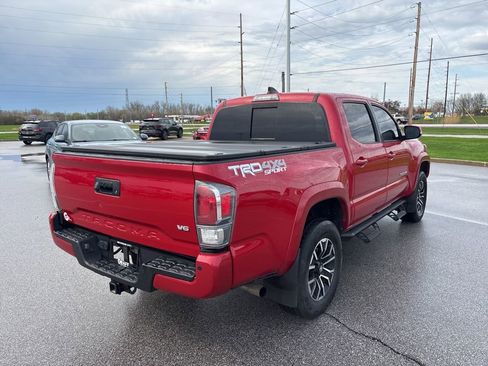 Used 2023 Toyota Tacoma TRD Sport w/ TRD Premium Sport Package AWD/4WD image 5