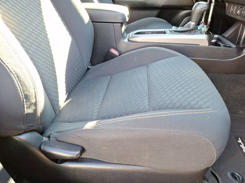 Used 2020 Toyota Tacoma SR5 image 36