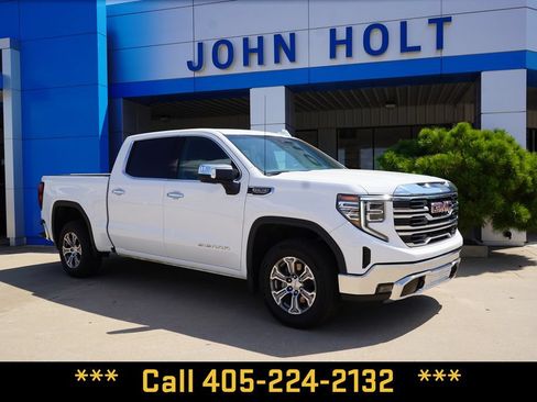 Used 2025 GMC Sierra 1500 SLT RWD image 2
