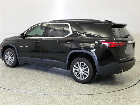 Used 2023 Chevrolet Traverse LT FWD image 5