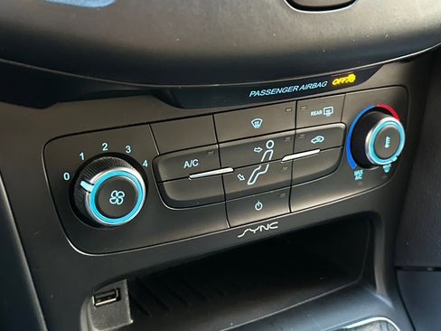 Used 2018 Ford Focus ST image 28