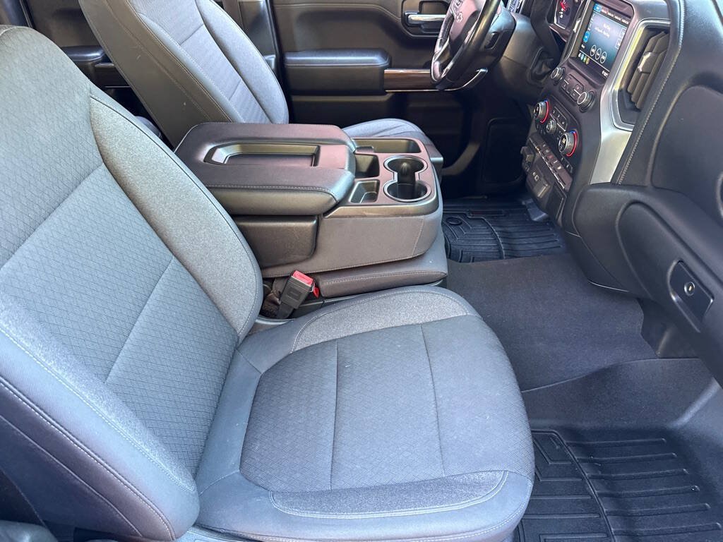 Used 2019 Chevrolet Silverado 1500 RST w/ True North Edition AWD/4WD image 14