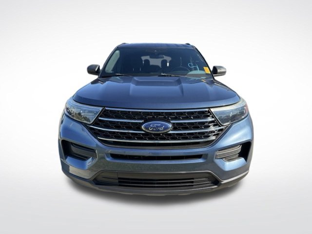 Used 2020 Ford Explorer XLT AWD/4WD image 2