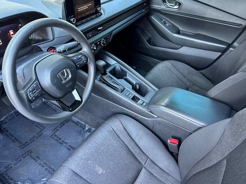 Used 2023 Honda Accord EX image 11