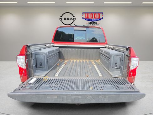 Used 2018 Nissan Titan Platinum Reserve w/ Platinum Utility Package AWD/4WD image 19