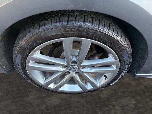 Used 2018 Volkswagen Passat 2.0T R-Line FWD image 39