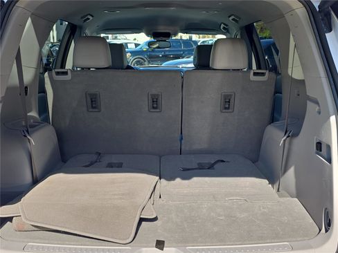 Used 2023 GMC Acadia SLT image 10