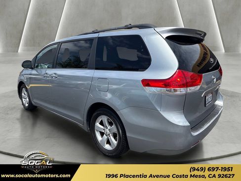 Used 2011 Toyota Sienna LE w/ Towing Pkg FWD image 3