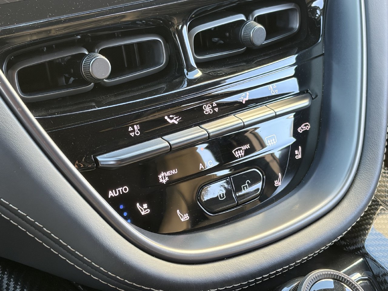 Used 2023 Aston Martin DBX 707 AWD/4WD image 30