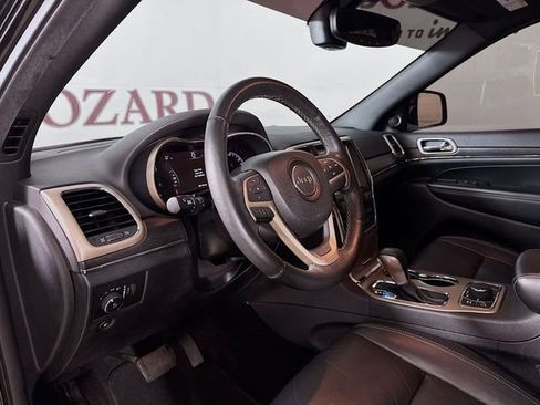 Used 2017 Jeep Grand Cherokee Limited image 11