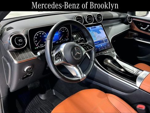 Used 2023 Mercedes-Benz GLC 300 4MATIC image 17