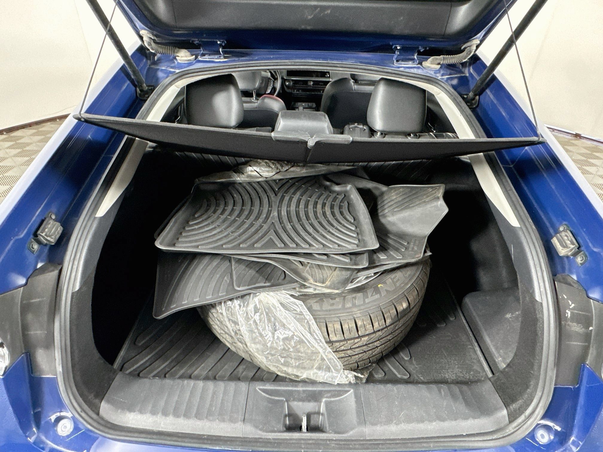Used 2024 Toyota Prius Prime FWD image 20