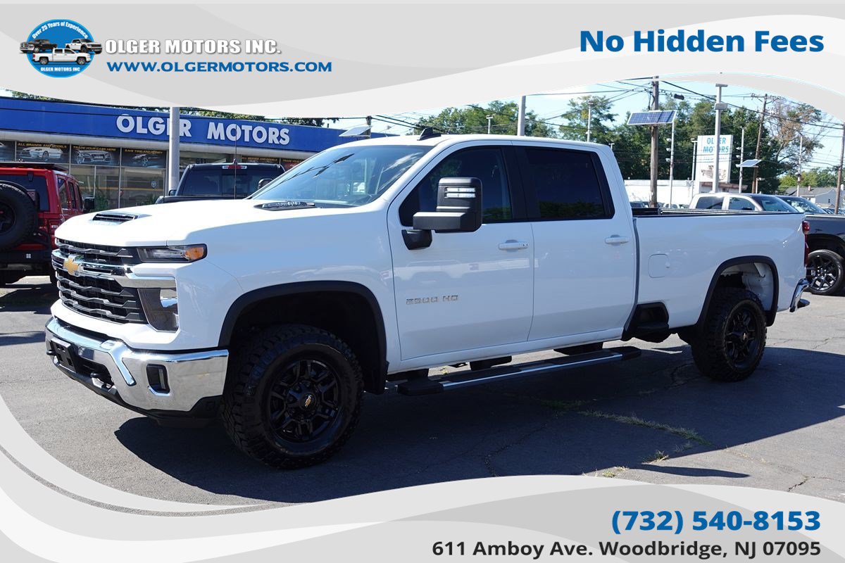 Used 2025 Chevrolet Silverado 2500 LT w/ Convenience Package AWD/4WD image 1