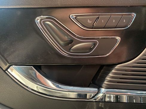 Used 2020 Lincoln Corsair Standard w/ Premium Package image 30