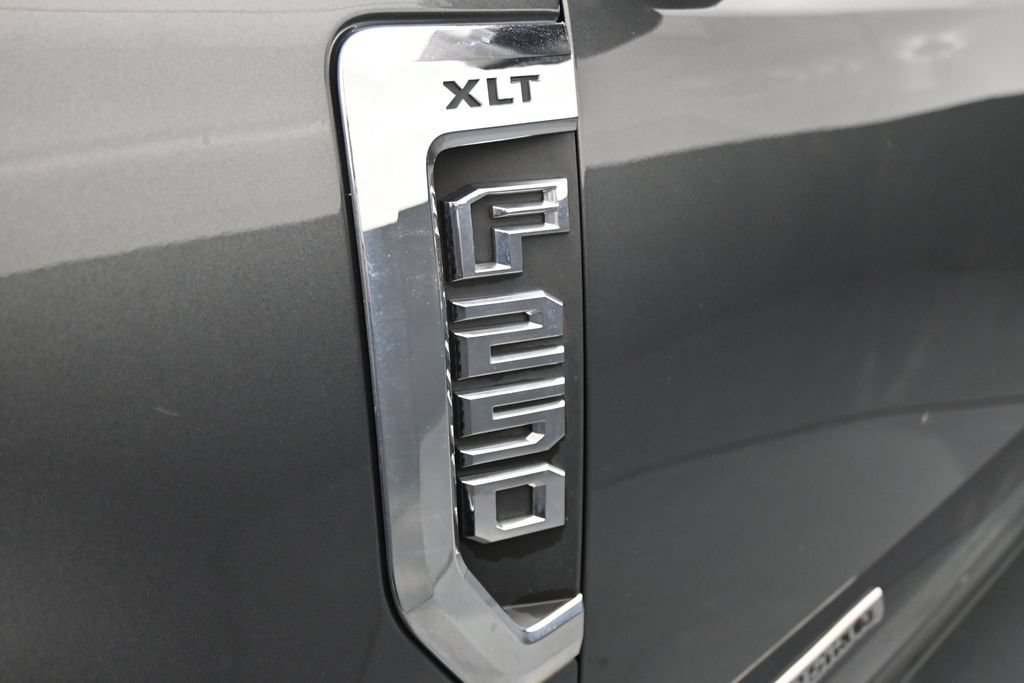 Used 2018 Ford F250 XLT w/ XLT Premium Package AWD/4WD image 9