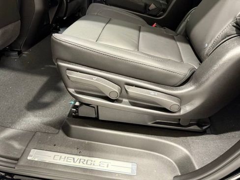 New 2026 Chevrolet Suburban LT w/ Comfort Package image 19