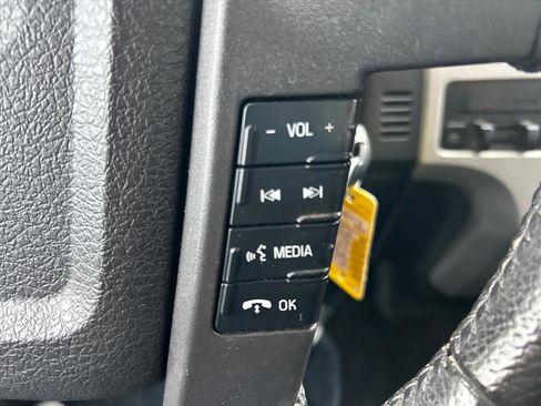 Used 2012 Ford F150 XLT w/ XLT Chrome Pkg image 24