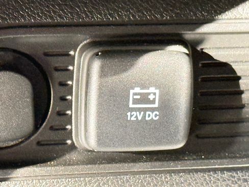 Used 2023 Jeep Grand Cherokee Limited w/ Luxury Tech Group II AWD/4WD image 7