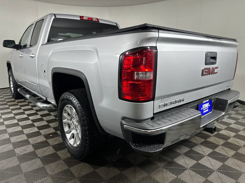 Used 2017 GMC Sierra 1500 SLE w/ SLE Value Package AWD/4WD image 3