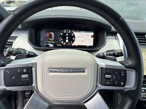 Certified 2024 Land Rover Discovery Dynamic SE AWD/4WD image 29