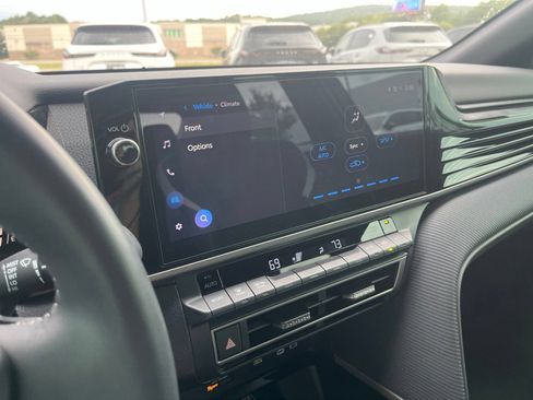 Used 2025 Toyota Camry SE w/ Multimedia Upgrade Package FWD image 23