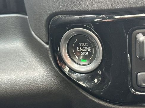 Used 2022 Chevrolet Silverado 1500 LT Trail Boss w/ Convenience Package II image 25